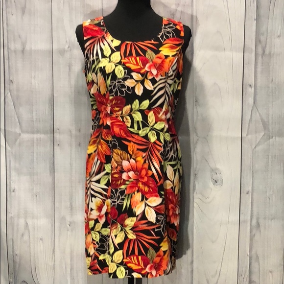 Sag Harbor Dresses & Skirts - Beautifully designed Floral Pattern Dress.    D116